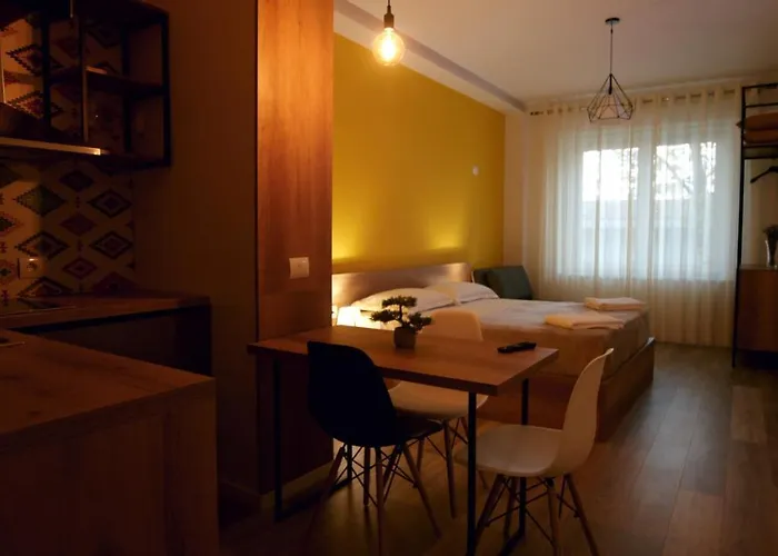Koni's Tirana